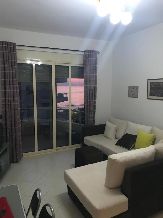 Seanfinity Apartments Vlorë Buitenkant foto